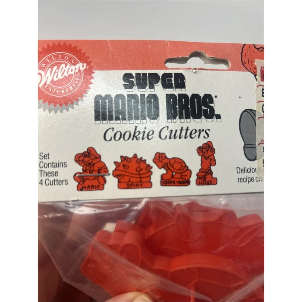 NEW Vintage Wilton Nintendo Super Mario Bros Cookie Cutters Set Of 4 1989